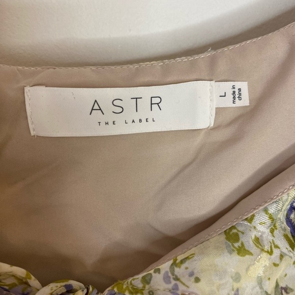 NWT ASTR the Label Anastasia Cottagecore Cutout Floral Dress - Picture 2 of 13